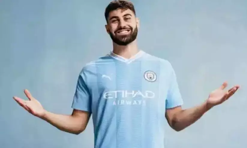 ക്രൊയേഷ്യയുടെ വിശ്വസ്ത കാവലാൾ ഇനി മാഞ്ചസ്റ്റർ സിറ്റിയിൽ; ഫുട്ബാൾ ചരിത്രത്തിലെ വിലയേറിയ പ്രതിരോധ താരം!