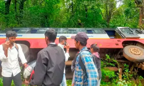 കെ.​എ​സ്.​ആ​ർ.​ടി.​സി ബ​സ് മ​റി​ഞ്ഞു