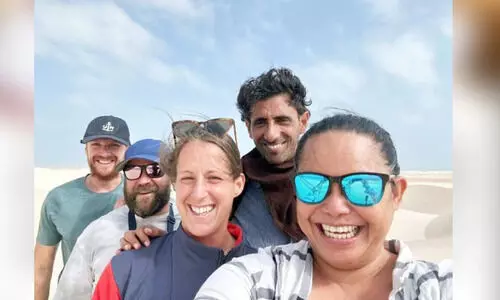 സാഹസിക യാത്രികർ നടുക്കടലിൽ കുടുങ്ങി; രക്ഷകരായി മത്സ്യത്തൊഴിലാളികൾ