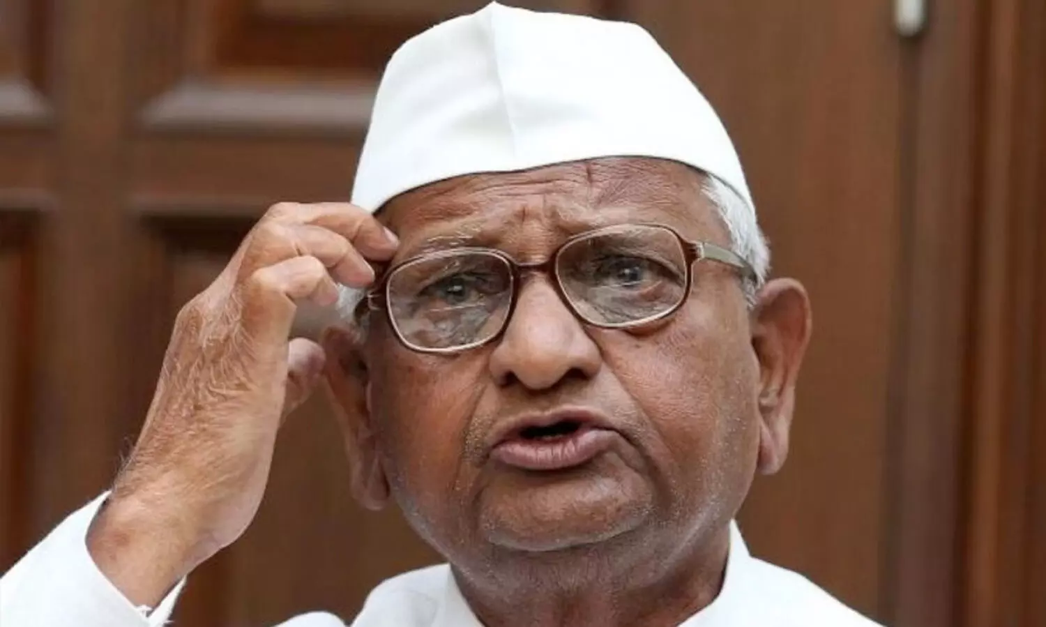 ‘എവിടെ അണ്ണാ ഹസാരെ?, മണിപ്പൂരും ഹരിയാനയും കത്തിയെരിയുമ്പോൾ ഈ മൗനിബാബ എന്തെടുക്കുകയാണ്?’