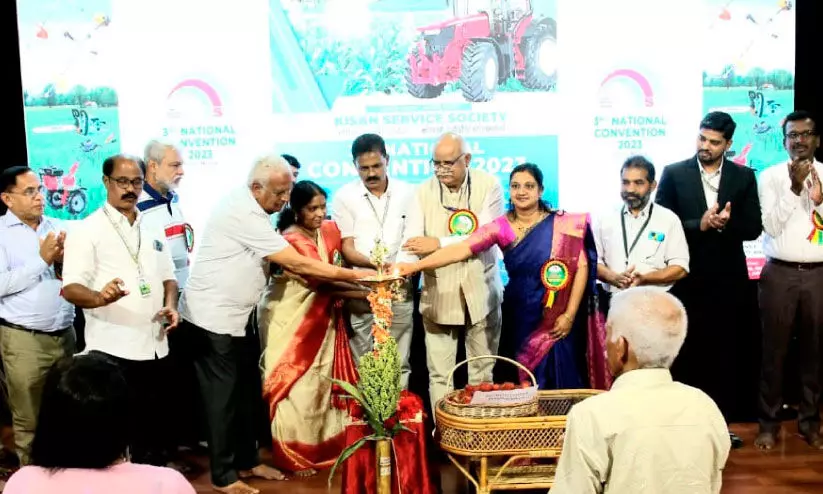 കിസാൻ സർവിസ് സൊസൈറ്റി ദേശീയ സമ്മേളനം തുടങ്ങി കിസാൻ സർവിസ് സൊസൈറ്റി ദേശീയ സമ്മേളനം തുടങ്ങി