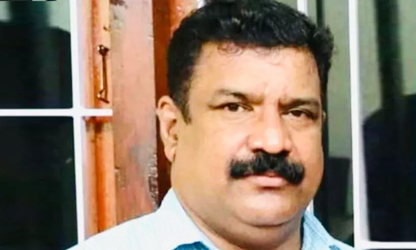 എക്സൈസ് പ്രിവന്റീവ് ഓഫിസർ ട്രെയിനിൽനിന്ന് വീണ് മരിച്ചു