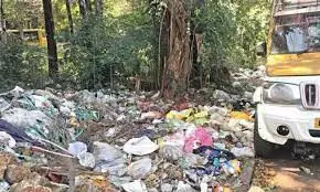 പൊതുനിരത്തിൽ മാലിന്യമെറിഞ്ഞാൽ പിടി വീഴും