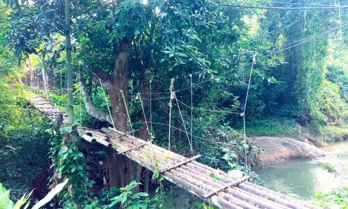 ദുരിതയാത്രക്ക് പരിഹാരമായി കുഴിമണ്ണിൽ കടവിൽ പാലം പണിയണം