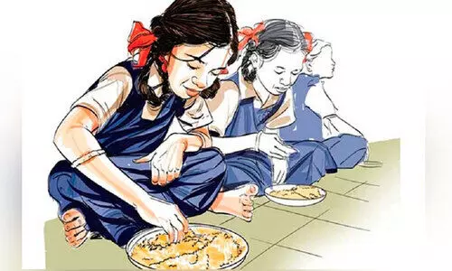 ഫണ്ടില്ല, പൊള്ളുന്ന വിലയും; മുടങ്ങുമോ ഉച്ചക്കഞ്ഞി?