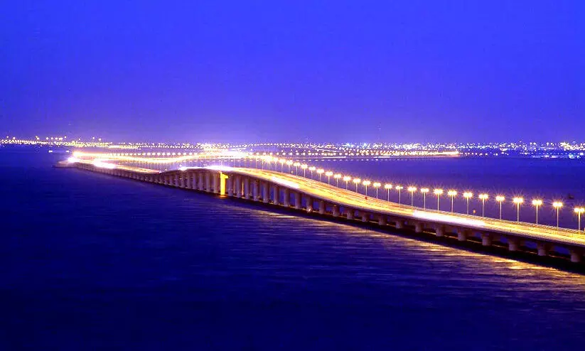 കിങ് ഹമദ് കോസ്വേ പദ്ധതി; പഠനങ്ങൾ പുരോഗമിക്കുകയാണെന്ന് ഗതാഗത മന്ത്രി കിങ് ഹമദ് കോസ്വേ പദ്ധതി; പഠനങ്ങൾ പുരോഗമിക്കുകയാണെന്ന് ഗതാഗത മന്ത്രി