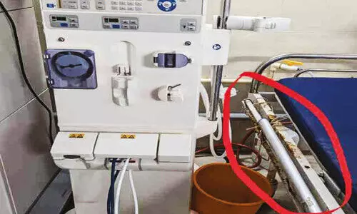 രോഗികളോട് എന്തിനീ ക്രൂരത പൊ​ന്നാ​നി ഡ​യാ​ലി​സി​സ് സെ​ന്റ​ർ ചോ​ർ​ന്നൊ​ലി​ക്കു​ന്നു