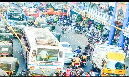 കുരുക്കഴിയാതെ ഈരാറ്റുപേട്ട