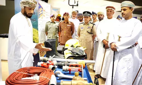 ദോ​ഫാ​റി​ൽ സി​വി​ൽ ഡി​ഫ​ൻ​സ്​ എ​ക്സി​ബി​ഷ​ന് തുടക്കം