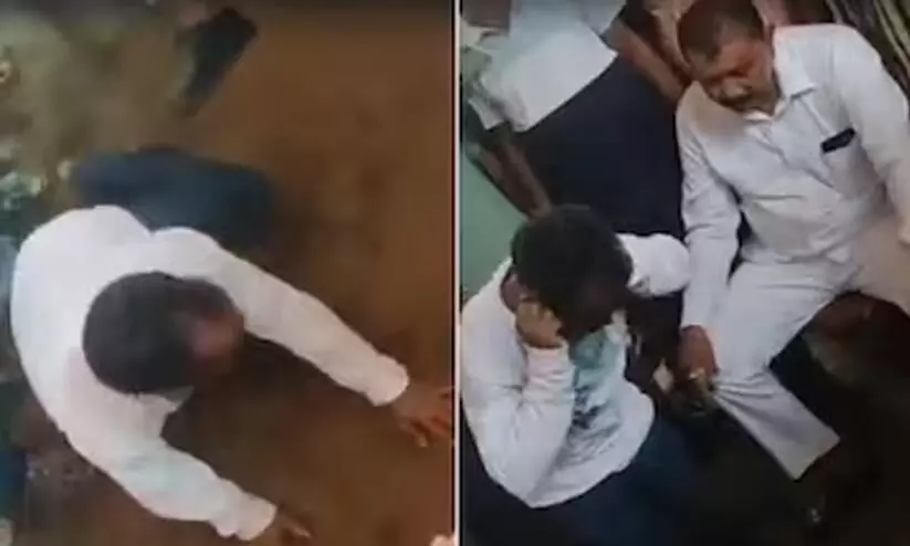 യുവാവിനെ തല്ലിയും തുപ്പൽ നക്കിച്ചും ​ബി.ജെ.പി മുൻ എം.എൽ.എ; ആളുകൾ തല്ലി​ക്കൊല്ലാതിരിക്കാനാണ്​ ഇത്​ ചെയ്തതെന്നും​ വിശദീകരണം