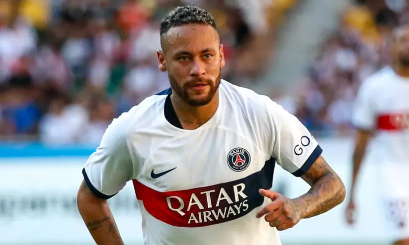 തുടരാൻ താൽപര്യമില്ല; പോകാൻ അനുവദിക്കണമെന്ന് പി.എസ്.ജിയോട് നെയ്മറും; താരത്തിനായി വലയെറിഞ്ഞ് ചെൽസി