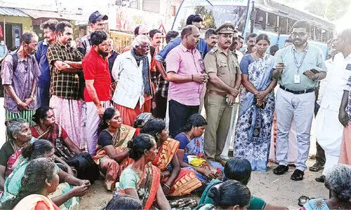 ചെമ്മണാമ്പതി- തേക്കടി വനപാത കലക്ടർ എത്തും; സമരം അവസാനിപ്പിച്ചു