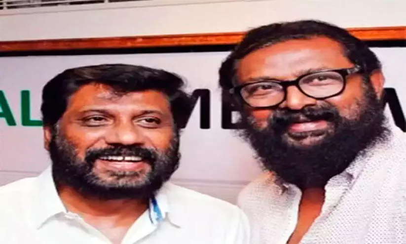 പിരിഞ്ഞിട്ടും പിരിയാത്ത ‘ഫ്രണ്ട്സ്’ പിരിഞ്ഞിട്ടും പിരിയാത്ത ‘ഫ്രണ്ട്സ്’