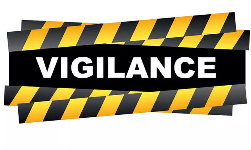 ദുരിതാശ്വാസ നിധിയിലേക്കുള്ള പണം; നാലുവർഷമായി വില്ലേജ്​ ഓഫിസറുടെ കൈയിൽ; നടപടിക്ക്​ വിജിലൻസ്​ ശിപാർശ