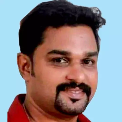 യു​വാ​വ് ട്രെ​യി​നി​ൽ​നി​ന്ന് വീ​ണ് മ​രി​ച്ചു