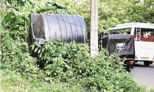 കു​ടി​വെ​ള്ള കി​യോ​സ്കു​ക​ൾ ഉ​പ​യോ​ഗശൂ​ന്യ​മാ​യി കി​ട​ക്കു​ന്നു