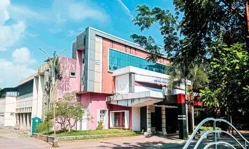 ഇങ്ങനെ നശിപ്പിക്കണോ മട്ടാഞ്ചേരി ടൗൺ ഹാൾ