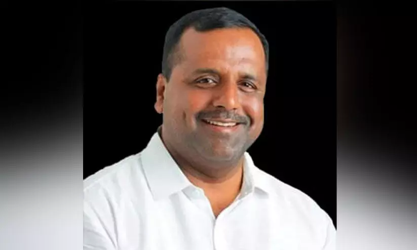 മംഗളൂരു സർവകലാശാല കോളജ് വികസന സമിതി അധ്യക്ഷസ്ഥാനത്തുനിന്ന് സ്പീക്കർ പുറത്ത് മംഗളൂരു സർവകലാശാല കോളജ് വികസന സമിതി അധ്യക്ഷസ്ഥാനത്തുനിന്ന് സ്പീക്കർ പുറത്ത്