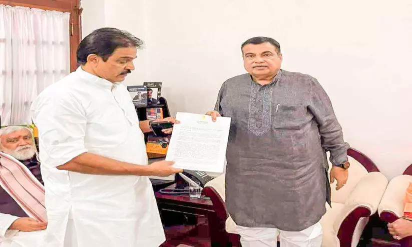 ദേശീയപാത വികസനം; തൂണുകളിലെ ഉയരപ്പാത: പ്രതീക്ഷകളുമായി കേന്ദ്രമന്ത്രിയുടെ ഉറപ്പ്