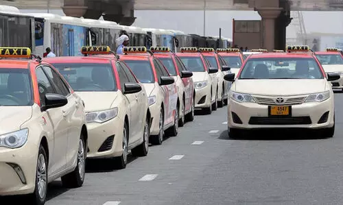 റെക്കോഡ് വളർച്ച കൈവരിച്ച് ദുബൈ ടാക്സി; ഒരു മാസത്തിനിടെ യാത്രക്കാരിൽ 10 ശതമാനം വളർച്ച റെക്കോഡ് വളർച്ച കൈവരിച്ച് ദുബൈ ടാക്സി; ഒരു മാസത്തിനിടെ യാത്രക്കാരിൽ 10 ശതമാനം വളർച്ച