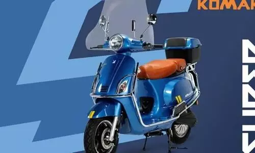 തീപിടിക്കില്ലെന്ന ഉറപ്പുമായി കോമാക്കി ഇ.വി; പരിഷ്കരിച്ച മോഡൽ ‘വെനീസ്’​ അവതരിപ്പിച്ചു