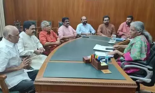 കേരളത്തിന്‌ കൂടുതൽ ധനസഹായം തേടി ഇടത് എം.പിമാർ