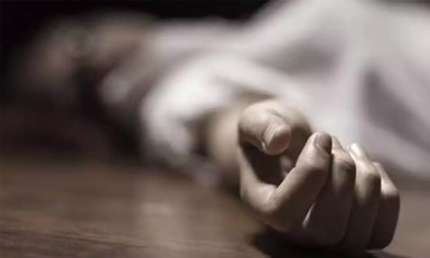 പോക്സോ കേസ് ഇരയെ വെട്ടിപ്പരിക്കേൽപിച്ച പിതൃസഹോദരൻ തൂങ്ങി മരിച്ചു