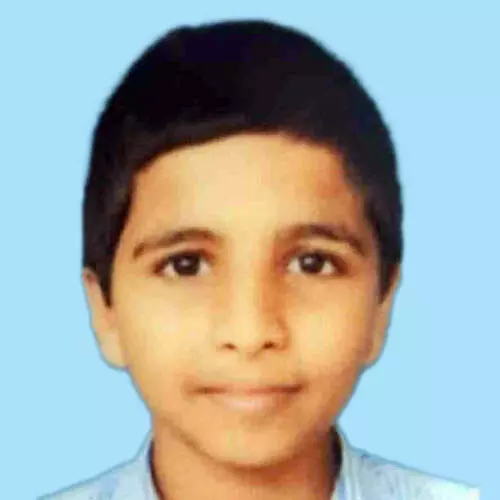 വി​ദ്യാ​ർ​ഥി കു​ള​ത്തി​ൽ മു​ങ്ങി​മ​രി​ച്ചു