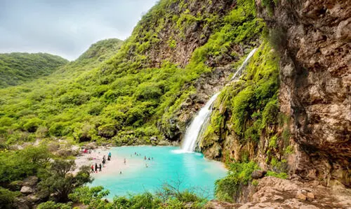 സ​ലാ​ല​യി​ൽ നാ​ല്​ ടൂ​റി​സ്​​റ്റ്​ കേ​ന്ദ്ര​ങ്ങ​ളു​ടെ   വി​ക​സ​നം പൂ​ർ​ത്തി​യാ​യി