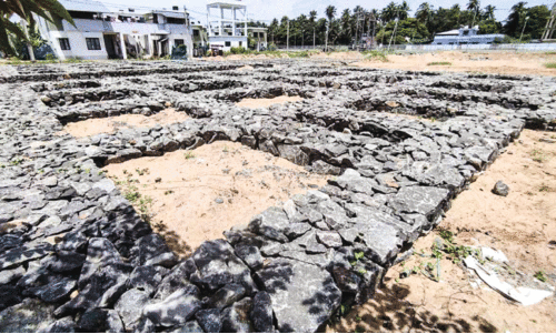 കടലാക്രമണ ബാധിതരായ പൊ​ന്നാ​നി​യി​ലെ നൂറ് കുടുംബങ്ങൾക്ക് കൂടി ഭവനമൊരുങ്ങുന്നു