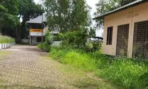 ഞങ്ങൾ മൃതദേഹങ്ങളുമായി അലയണോ..‍‍‍?;  പൊതുശ്മശാനം പ്രവർത്തനക്ഷമമാകാത്തതിൽ പ്രതിഷേധം