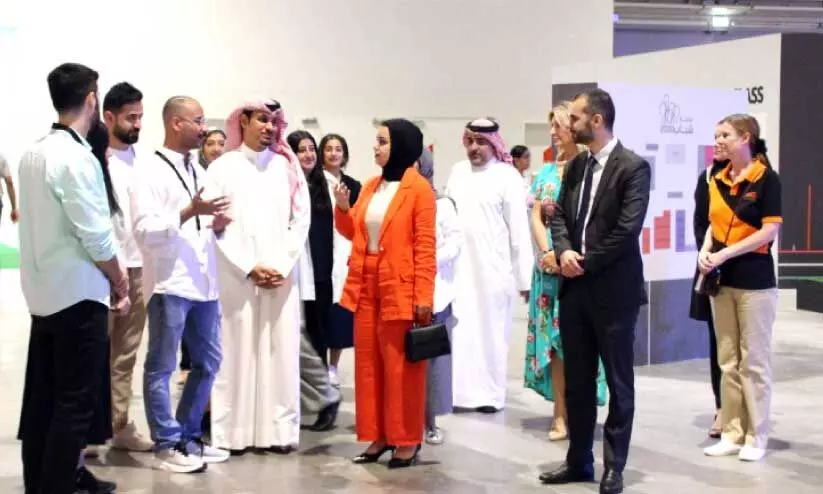 ഇലക്ട്രിക് കാറുകൾ പ്രചരിപ്പിക്കാൻ ആഹ്വാനം ചെയ്ത് യൂത്ത് സിറ്റി 2030 ഇലക്ട്രിക് കാറുകൾ പ്രചരിപ്പിക്കാൻ ആഹ്വാനം ചെയ്ത് യൂത്ത് സിറ്റി 2030