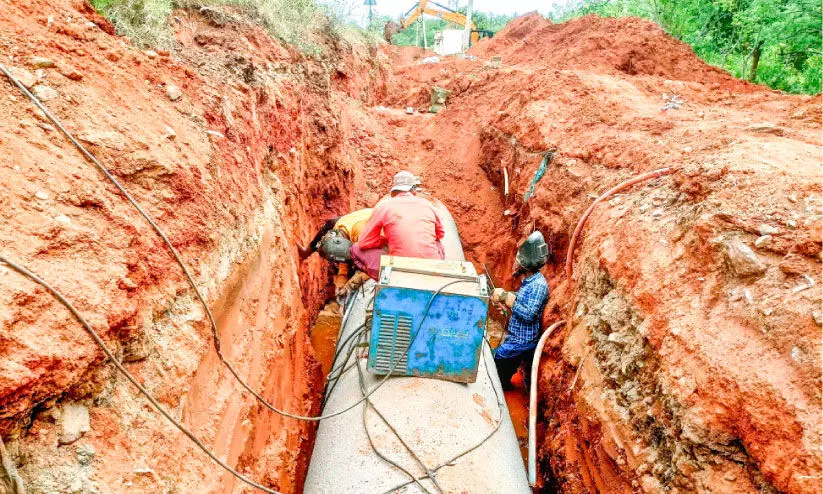 മധുര കുടിവെള്ള പദ്ധതി ആറുമാസത്തിനകം പൈപ്പുകളിൽ മർദ പരിശോധന നടത്തി മധുര കുടിവെള്ള പദ്ധതി ആറുമാസത്തിനകം പൈപ്പുകളിൽ മർദ പരിശോധന നടത്തി