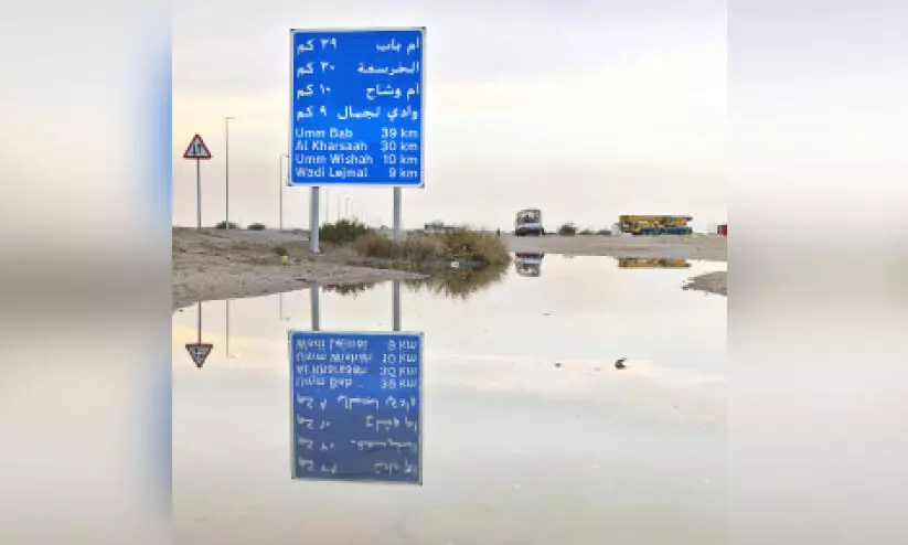 ചൂടിനിടയിൽ ആശ്വാസ മഴ; ഖത്തറിന്റെ വിവിധ ഭാഗങ്ങളിൽ വെള്ളിയാഴ്ച വൈകുന്നേരത്തോടെ മഴയെത്തി ചൂടിനിടയിൽ ആശ്വാസ മഴ; ഖത്തറിന്റെ വിവിധ ഭാഗങ്ങളിൽ വെള്ളിയാഴ്ച വൈകുന്നേരത്തോടെ മഴയെത്തി