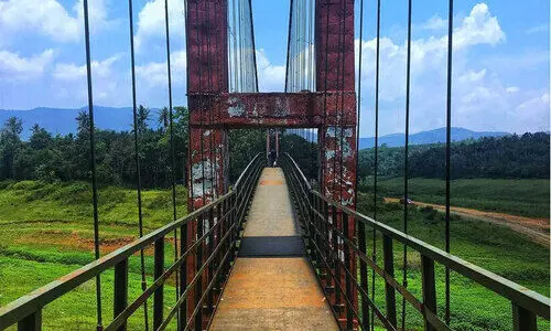 തൂ​ക്കു​പാ​ലം; വി​ക​സ​ന​ത്തി​ന്‍റെ വി​ല​ങ്ങ​ഴി​ക്കാ​ൻ ജ​ന​പ്ര​തി​നി​ധി​ക​ൾ