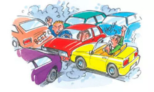 ഓണം; അഴിയാക്കുരുക്ക് അഴിച്ചേ പറ്റൂ ഓണം; അഴിയാക്കുരുക്ക് അഴിച്ചേ പറ്റൂ