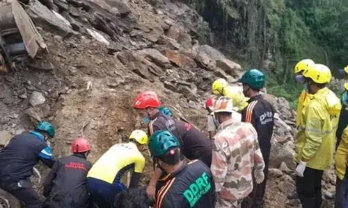 കനത്ത മഴ, ഉത്തരാഖണ്ഡിൽ മണ്ണിടിച്ചിലിൽ അഞ്ച് തീർഥാടകർ മരിച്ചു