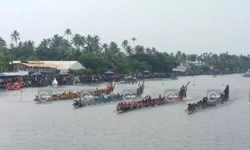 നെഹ്റു ട്രോഫി വീയപുരം ചുണ്ടന്; പള്ളാത്തുരുത്തി ബോട്ട് ക്ലബിന്‍റെ നാലാം കിരീടം