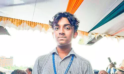 ജലോത്സവത്തിൽ തിളങ്ങി കൊച്ചു കമന്റേറിയൻ ജലോത്സവത്തിൽ തിളങ്ങി കൊച്ചു കമന്റേറിയൻ