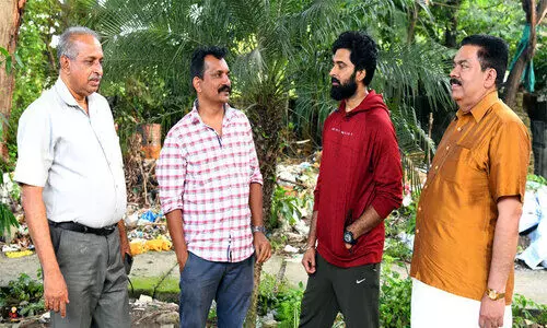 അനക്ക് എന്തിന്‍റെ കേടാ...!