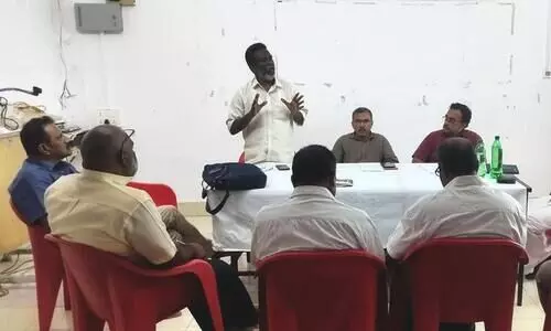 വിമാനക്കമ്പനികൾക്ക് കൊളളയടിക്കാൻ പ്രവാസികളെ എറിഞ്ഞു കൊടുക്കുന്നു -പ്രവാസി വെൽഫെയർ ഫോറം