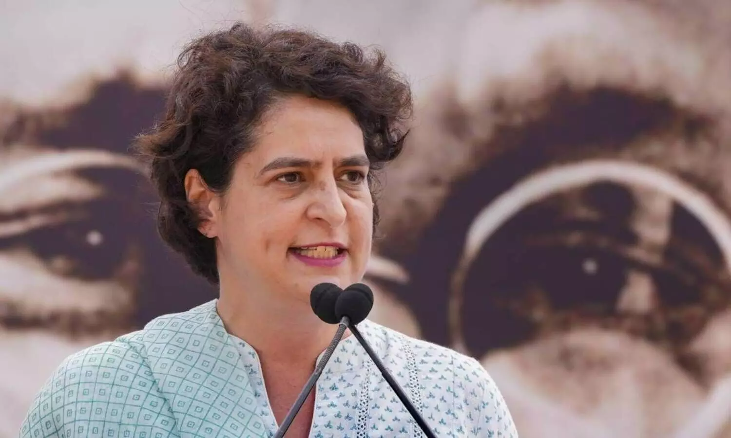 മോദിക്കെതിരെ പ്രിയങ്ക ഗാന്ധി ജയിക്കുമെന്ന് സഞ്ജയ് റാവുത്ത്