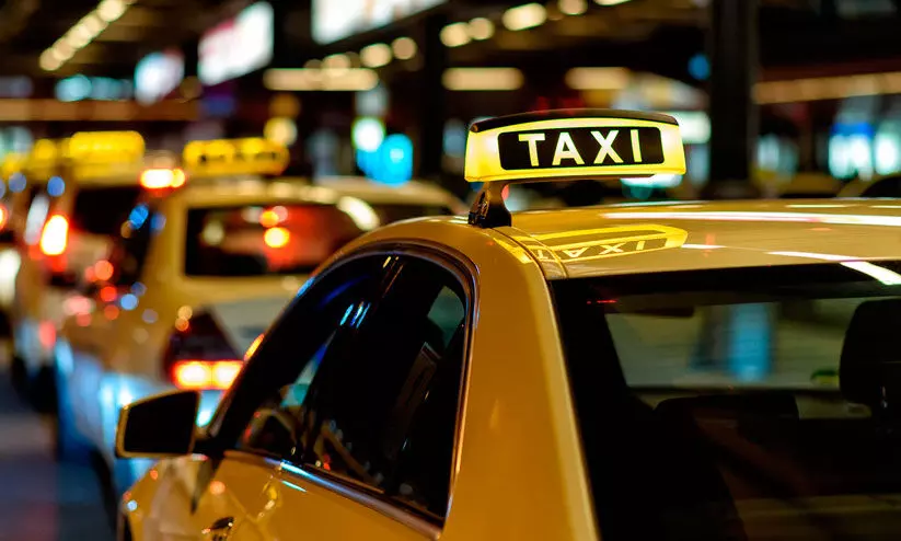 അടിസ്ഥാന സൗകര്യമില്ലാത്ത ടാക്സി യാത്രകൾ ഒഴിവാക്കണം; മുന്നറിയിപ്പുമായി സൗദി ഗതാഗത മന്ത്രാലയം അടിസ്ഥാന സൗകര്യമില്ലാത്ത ടാക്സി യാത്രകൾ ഒഴിവാക്കണം; മുന്നറിയിപ്പുമായി സൗദി ഗതാഗത മന്ത്രാലയം