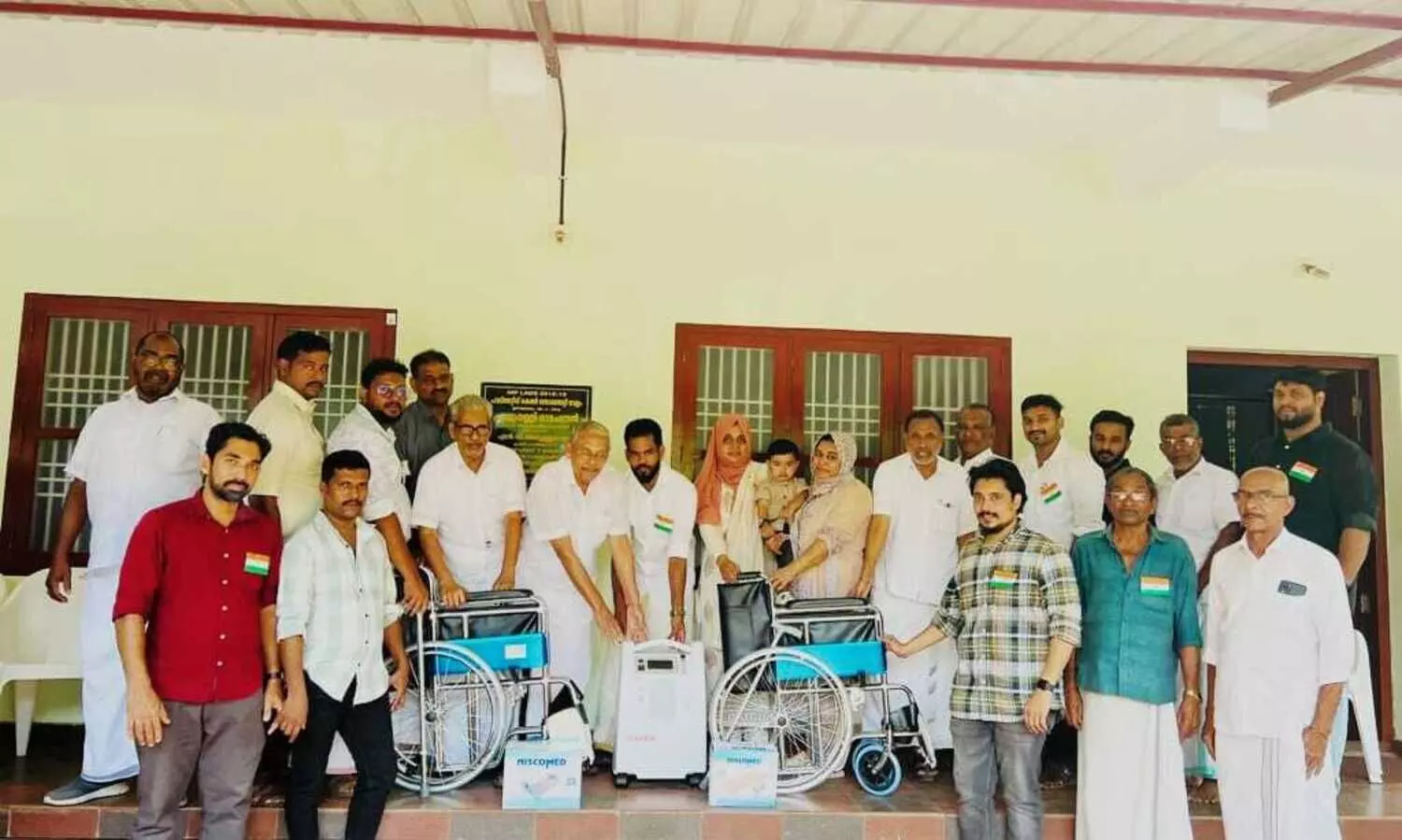 സ്വാതന്ത്ര്യദിനം പാലിയേറ്റീവിനൊപ്പം ആഘോഷിച്ച് ജാലകം പൂർവ്വ വിദ്യാർത്ഥി കൂട്ടായ്മ