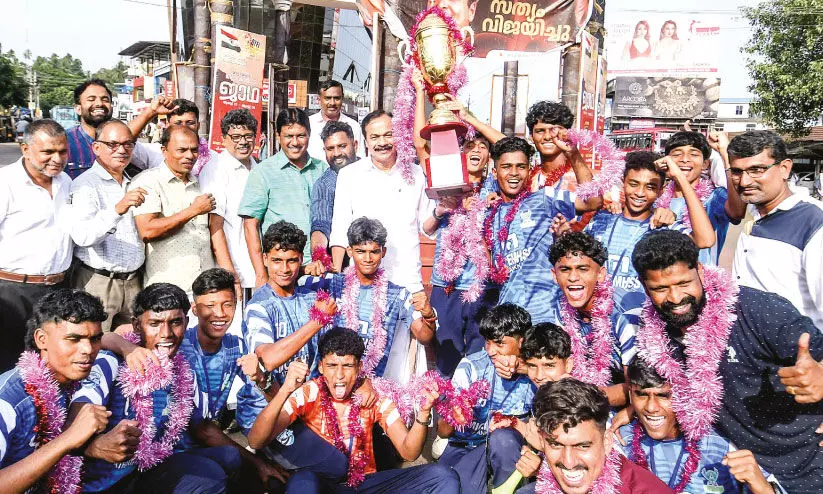 സുബ്രതോയിൽ വീണ്ടും കപ്പടിച്ചു, വിജയാഘോഷത്തിൽ എം.ഐ.സി