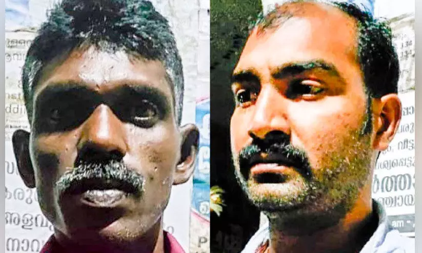 മുരിക്കാശ്ശേരിയിൽ പത്തര കിലോ കഞ്ചാവ് പിടികൂടി; രണ്ട് പേർ അറസ്റ്റിൽ മുരിക്കാശ്ശേരിയിൽ പത്തര കിലോ കഞ്ചാവ് പിടികൂടി; രണ്ട് പേർ അറസ്റ്റിൽ