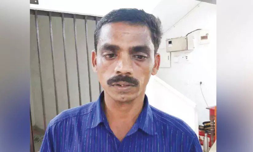 ഭാര്യയുടെ ജോലിസ്ഥലത്തെത്തി അപമര്യാദയായി പെരുമാറി; യുവാവ് അറസ്റ്റിൽ ഭാര്യയുടെ ജോലിസ്ഥലത്തെത്തി അപമര്യാദയായി പെരുമാറി; യുവാവ് അറസ്റ്റിൽ