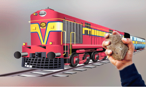 ട്രെയിനുകൾക്ക് നേരെ കല്ലേറ്: മൂന്നുപേരെ ചോദ്യംചെയ്തു