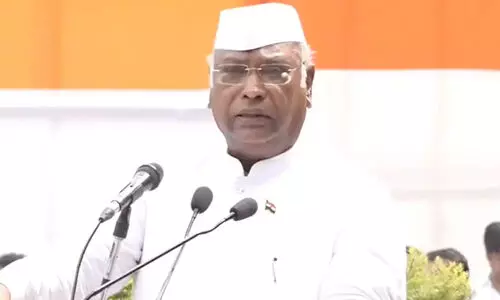 സ്വാതന്ത്ര്യദിന പരിപാടിയിൽ കേന്ദ്രത്തിനെതിരെ പ്രസ്താവനയുമായി കോൺഗ്രസ് അധ്യക്ഷൻ മല്ലികാർജുൻ ഖാർഗെ