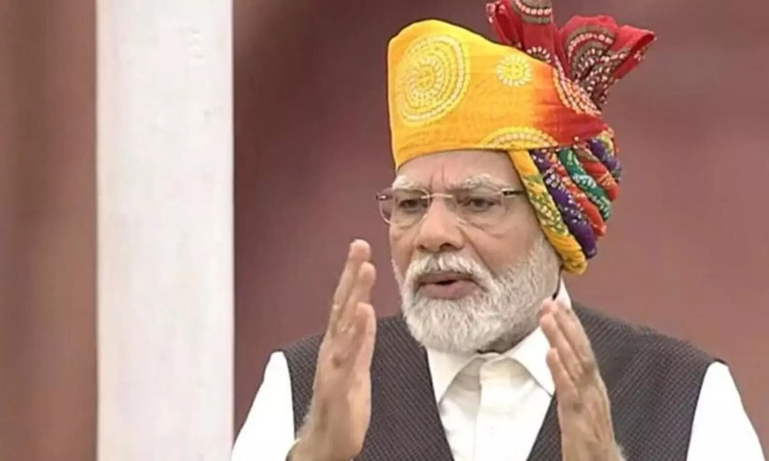 മൊത്തം നാക്ക്​ പിഴയും അബദ്ധങ്ങളും; മോദിയുടെ ചെ​ങ്കോട്ട പ്രസംഗം വിരുന്നാക്കി ട്രോളന്മാർ -വിഡിയോ